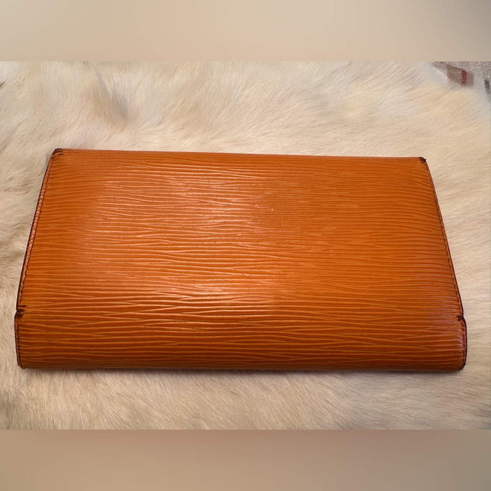 Louis Vuitton EPI Long Wallet in Orange - Picture 2 of 6